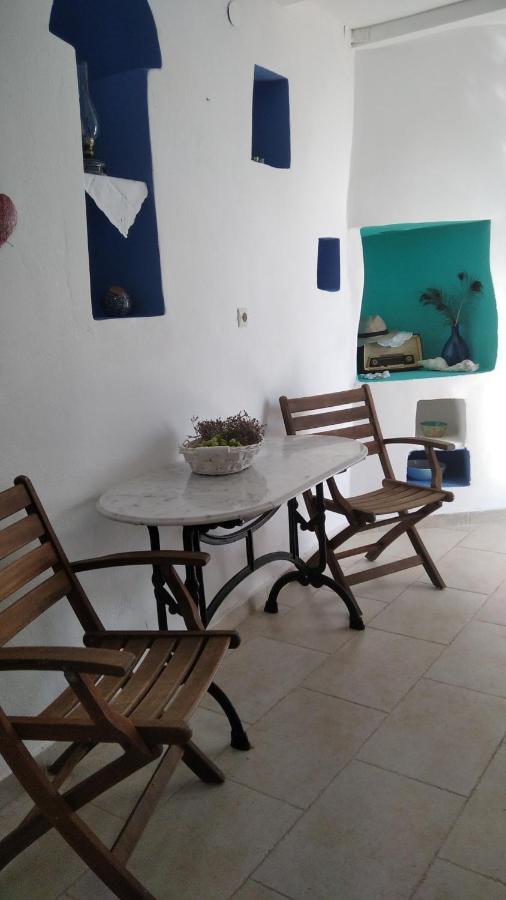 Traditional Renovated House In The Centre Of Anafi Buitenkant foto